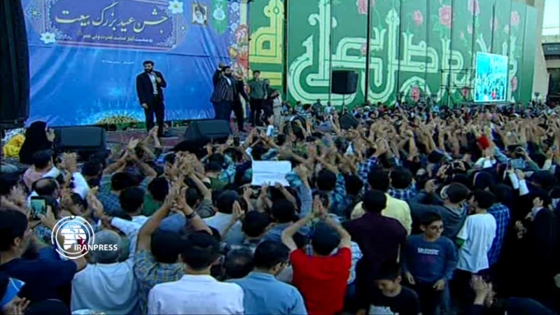 Iranpress: إقامة مراسم البيعة للإمام المهدي (عليه السلام) في مدن إيرانية