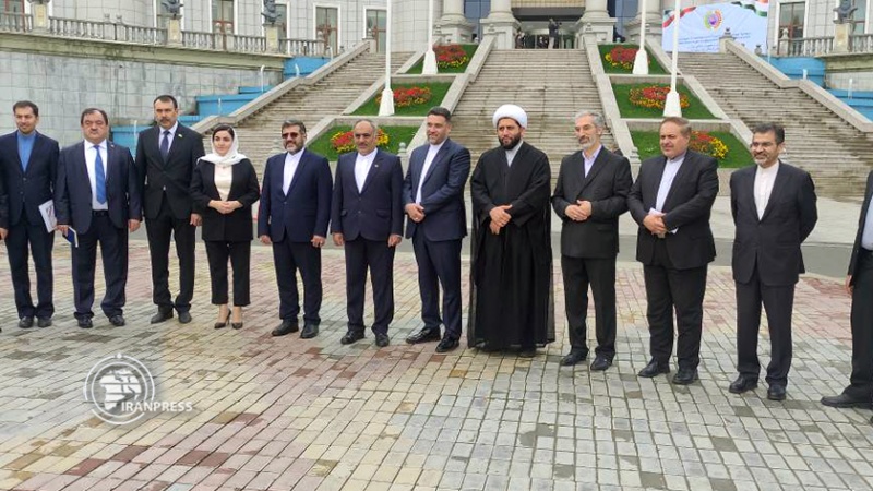 Iranpress: طاجيكستان تؤكد على تطوير العلاقات الثقافية مع إيران