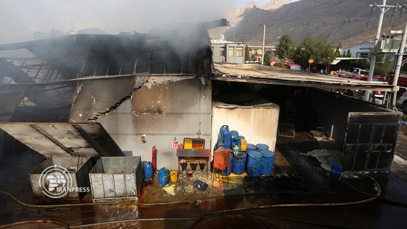 Iranpress: اندلاع حريق في مدينة مباركة بأصفهان