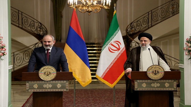 Iranpress: رئيسي: التدخل الأجنبي يزيد من مشاكل منطقة القوقاز