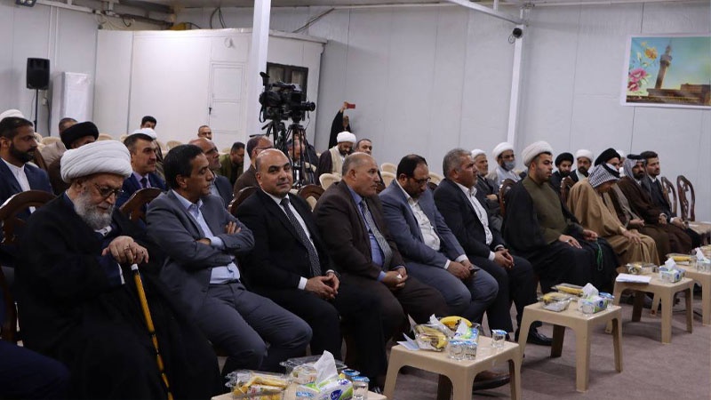Iranpress: القنصلية الإيرانية في النجف الأشرف تقيم أمسية شعرية مقاومة