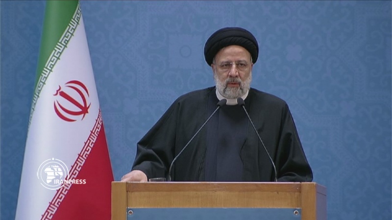 Iranpress: الرئيس الإيراني يؤكد على ضرورة شفافية تداول المعلومات