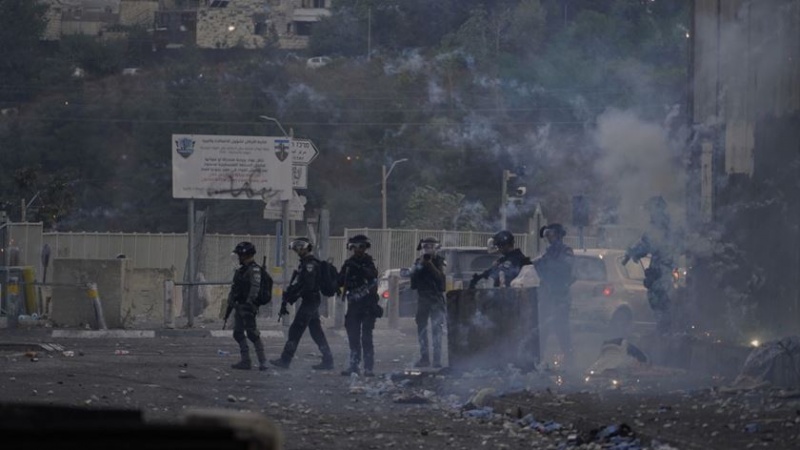 Iranpress: عدة إصابات خلال مواجهات مع الاحتلال في الضفة الغربية 