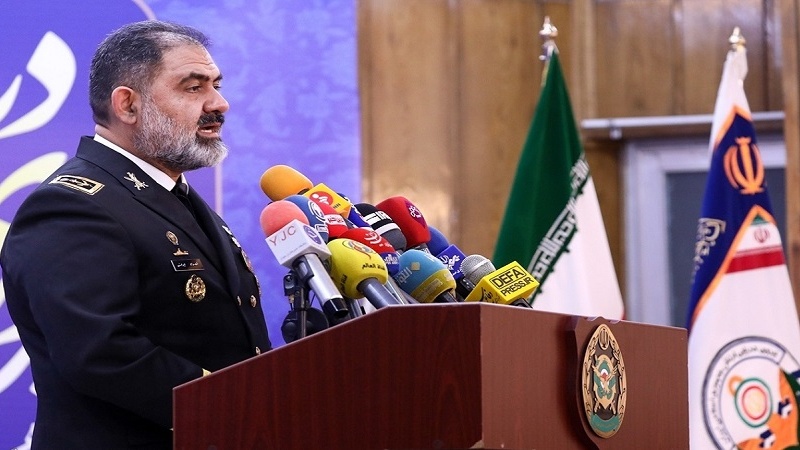 Iranpress: قائد البحرية الإيرانية: نخطط للتواجد في قناة بنما