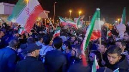 المنتخب الوطني الإيراني لكرة القدم يعود إلى طهران