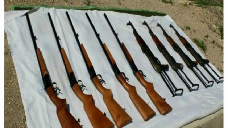 Iranpress: تفكيك خلية تهريب سلاح في جنوب غرب البلاد