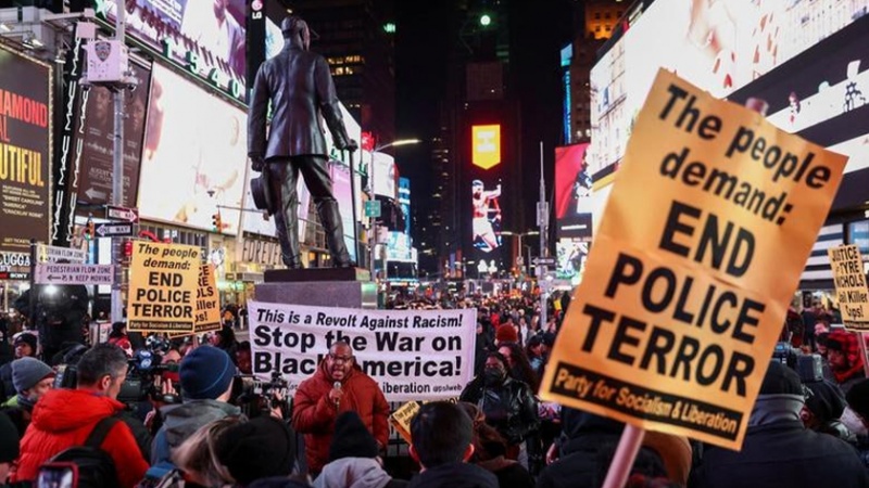 Iranpress: مظاهرات في ممفيس الأمريكية جراء مقتل رجل أسود بأيدي الشرطة