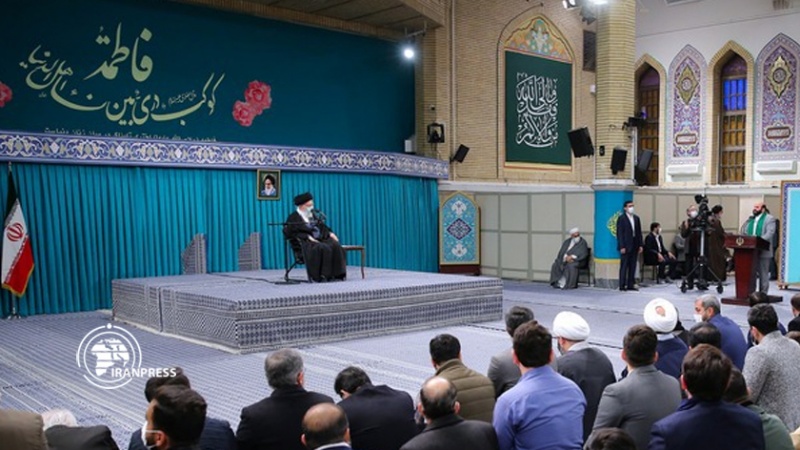 Iranpress: قائد الثورة الإسلامية : مخططات الأعداء الشاملة منيت بالفشل 