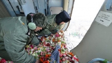 بعد مرور 3 أعوام... نثر الزهور على مكان تحطم الطائرة الأوكرانية في طهران