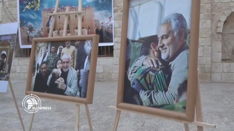 Iranpress: عشائر مدينة حلب تكرّم ذكرى الشهيد سليماني خلال احتفالاتهم