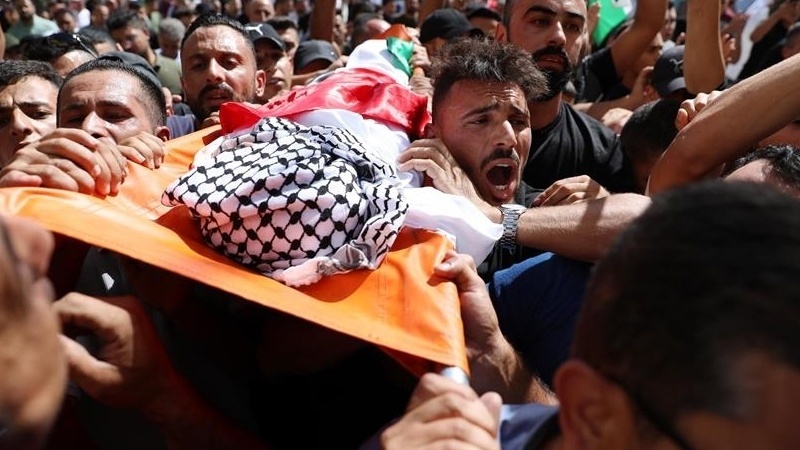 Iranpress: استشهاد شاب فلسطيني خلال اقتحام قوات الاحتلال شرق نابلس