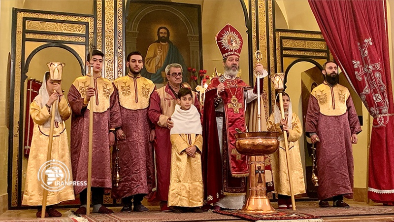 Iranpress: احتفال الأرمن في كنيسة مريم المقدسة؛ طمأنينة الأرمن في ظل توجيهات قائد الثورة 