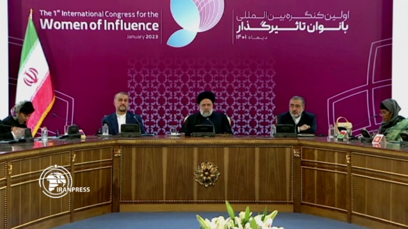 Iranpress: بث مباشر.. الرئيس الإيراني يلقي كلمة في مؤتمر ‘السيدات المؤثرات’ الدولي