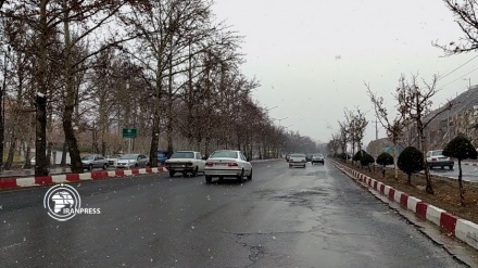 تساقط الثلوج الجميلة في سنندج غربي إيران