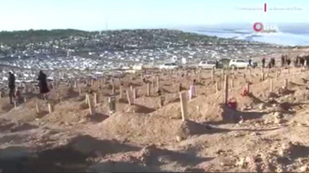 شاهدوا .. صور مرعبة من مقابر مدن ضربها الزلزال في تركيا