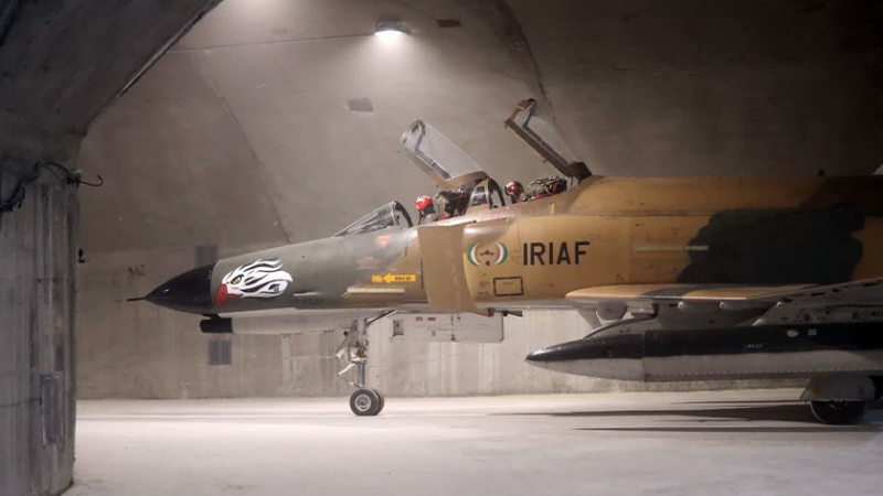 Iranpress: أول قاعدة جوية تحت الأرض لسلاح الجو بالجيش الإيراني
