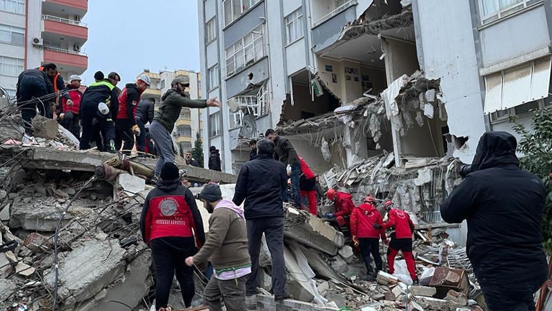 Iranpress: اسبانيا تستضيف 100 من منكوبي الزلزال في سوريا
