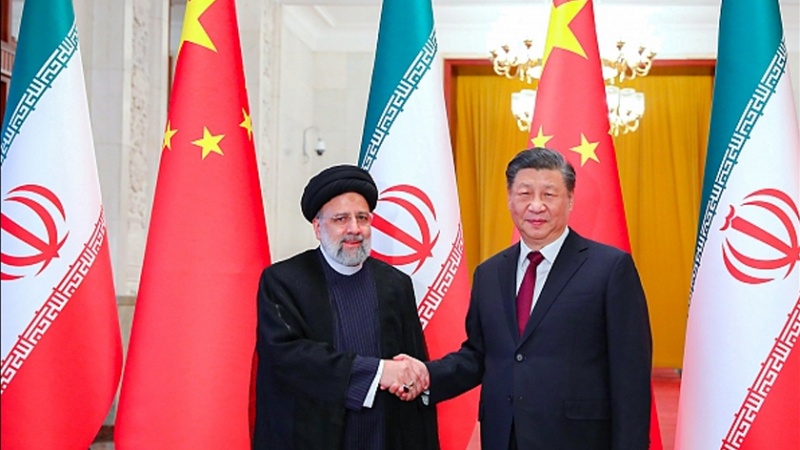 Iranpress: رئيسي : تعزيز العلاقات وأواصر المودة بين طهران وبكين يؤثر على توطيد الأمن في العالم