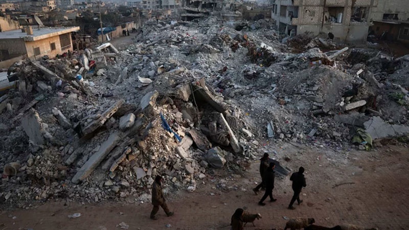 Iranpress: 26 حزبًا عربيًا تطالب بإلغاء العقوبات على سوريا لإغاثة منكوبي الزلزال