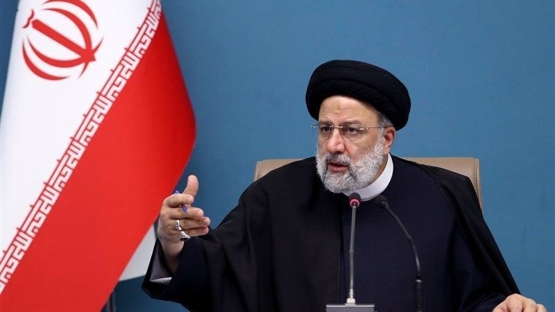Iranpress: رئيس الجمهورية: حرس الثورة الإسلامية سجل سجلاً رائعاً في مكافحة الإرهاب