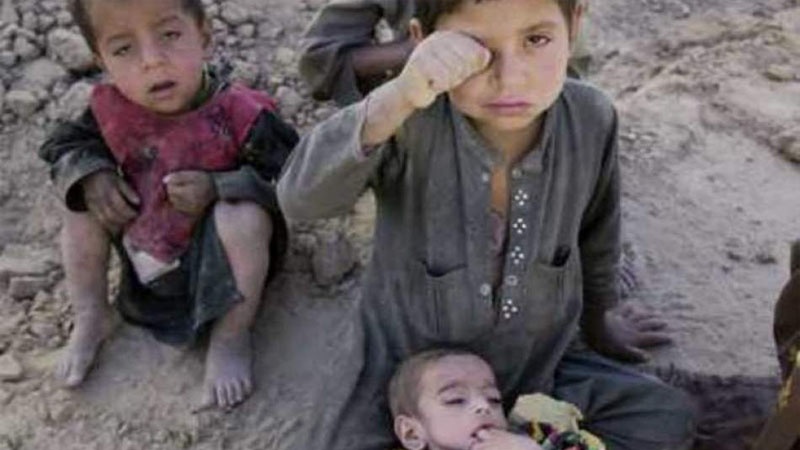 Iranpress: وفاة مئات من الأطفال في أفغانستان جراء البرد والمرض