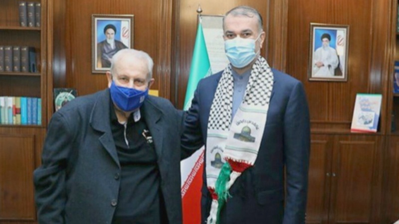 Iranpress: أميرعبداللهيان يعزّي بوفاة السفير الفلسطيني السابق في طهران