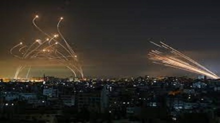 طائرات الكيان الصهيوني تشن هجوما على قطاع غزة