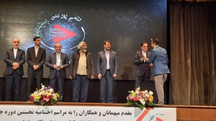 جوایز خبرگزاری ایران‌پرس در «جشنواره صبح»؛ تقدیر از وبسایت و جایزه بهترین موشن‌گرافی و پادکست