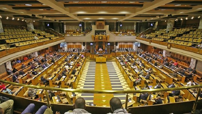 Iranpress: جنوب إفريقيا تصوت على تخفيض العلاقات الدبلوماسية مع الكيان الإسرائيلي 