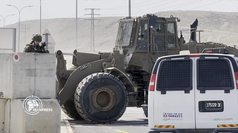 Iranpress: الجيش الإسرائيلي يواصل إغلاق مدينة أريحا بعد مقتل مستوطن اسرائيلي