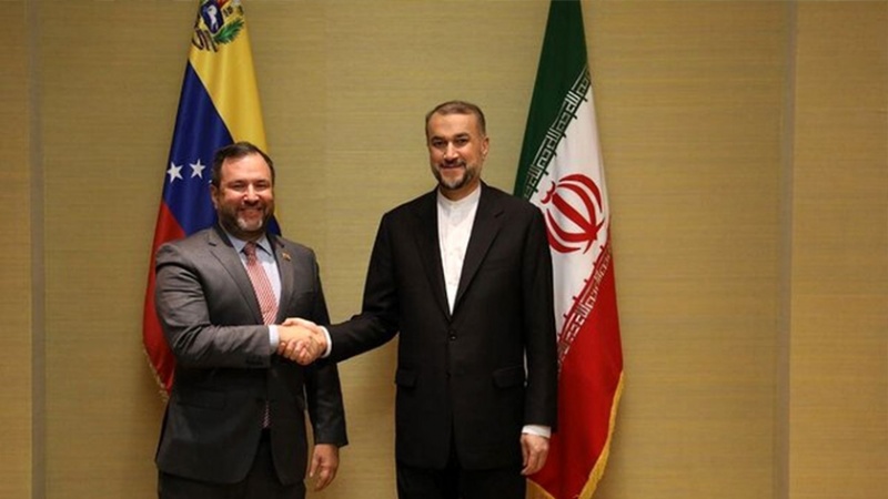 Iranpress: وزير الخارجية الإيراني يلتقي نظيريه الفنزويلي والسنغالي 