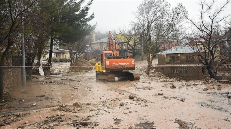 Iranpress: تركيا.. مقتل 14 شخصا جراء فيضانات في المناطق المتضررة من الزلزال