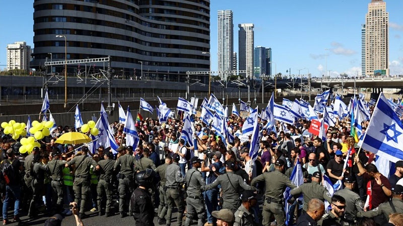 Iranpress: تصاعد الاحتجاجات ضد نتنياهو في فلسطين المحتلة