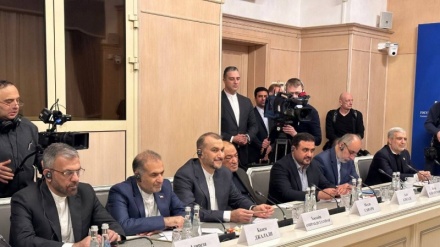  وزير الخارجية الإيراني ‌يلتقي رئيس لجنة الشؤون الدولية بمجلس الدوما الروسي