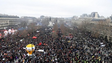 تداوم اعتصاب و تظاهرات در اروپا در سایه تشدید بحران اقتصادی 