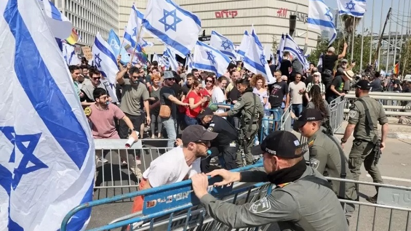 Iranpress: مظاهرات في تل أبيب ونتنياهو ينتقد المعارضة بشدة
