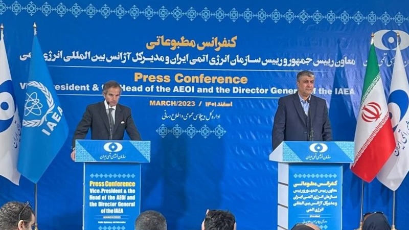 Iranpress: إسلامي: زيارة غروسي إلى إيران دليل على العلاقات المهنية بين طهران والوكالة