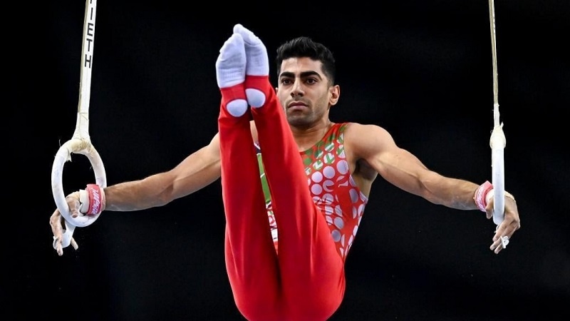 Iranpress: لاعب الجمباز الإيراني يحصد فضية جهاز الحلق في بطولة باكو