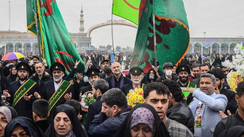 ایران پرس: حضور سه میلیون زائر در مسجد مقدس جمکران همزمان با جشن نیمه شعبان