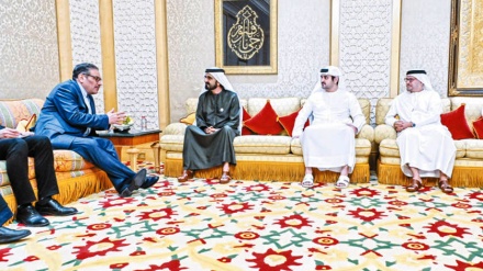 شمخاني يواصل لقاءاته في الإمارات ويلتقي حاكم دبي