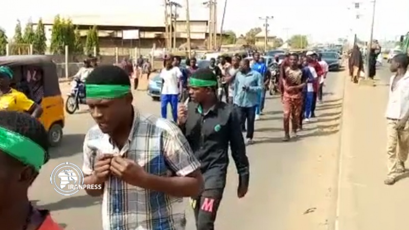 Iranpress: قوات الأمن النيجيرية تقتل 6 من أنصار الشيخ الزكزاكي + فيديو