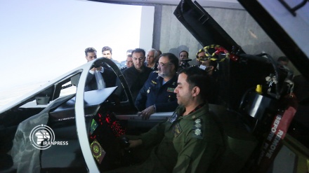 نظام محاكاة لطائرة F14 ؛ فخر لسلاح الجو الإيراني