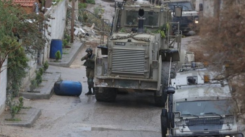 Iranpress: شهيد وعدد من الاصابات برصاص الاحتلال الإسرائيلي خلال اقتحامها مخيم ‘‘عقبة جبر’’