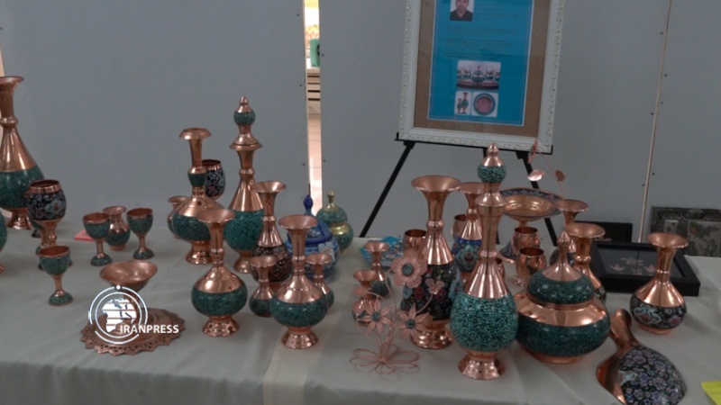 Iranpress: شاهد الفيديو..افتتاح معرض الحرف اليدوية الإيرانية في كازاخستان