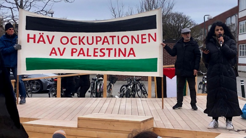 Iranpress: السويد .. وقفة في مدينة مالمو تنديدا بجرائم الاحتلال الإسرائيلي