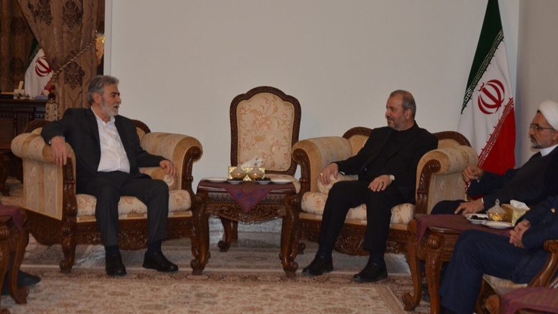 Iranpress: لقاء السفير الإيراني لدى بغداد مع زياد النخالة