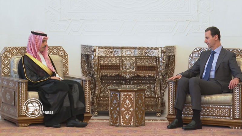 Iranpress: الرئيس السوري يبحث مع وزير الخارجية السعودي العلاقات بين البلدين وملفات عربية ودولية