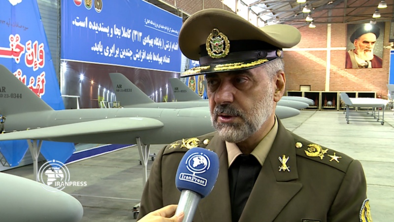 ایران برس: العميد آشتياني: إنتاج أنواع المسيّرات على جدول أعمال وزارة الدفاع