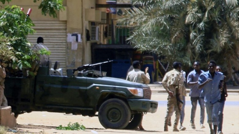 Iranpress: الجيش السوداني يوافق على هدنة لمدة ثلاثة ايام