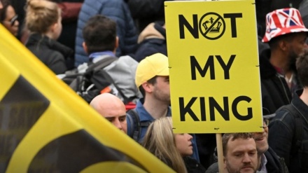 تظاهرات مخالفان سلطنت در لندن: نماد ضدیت با تداوم نظام سلطنتی دربریتانیا